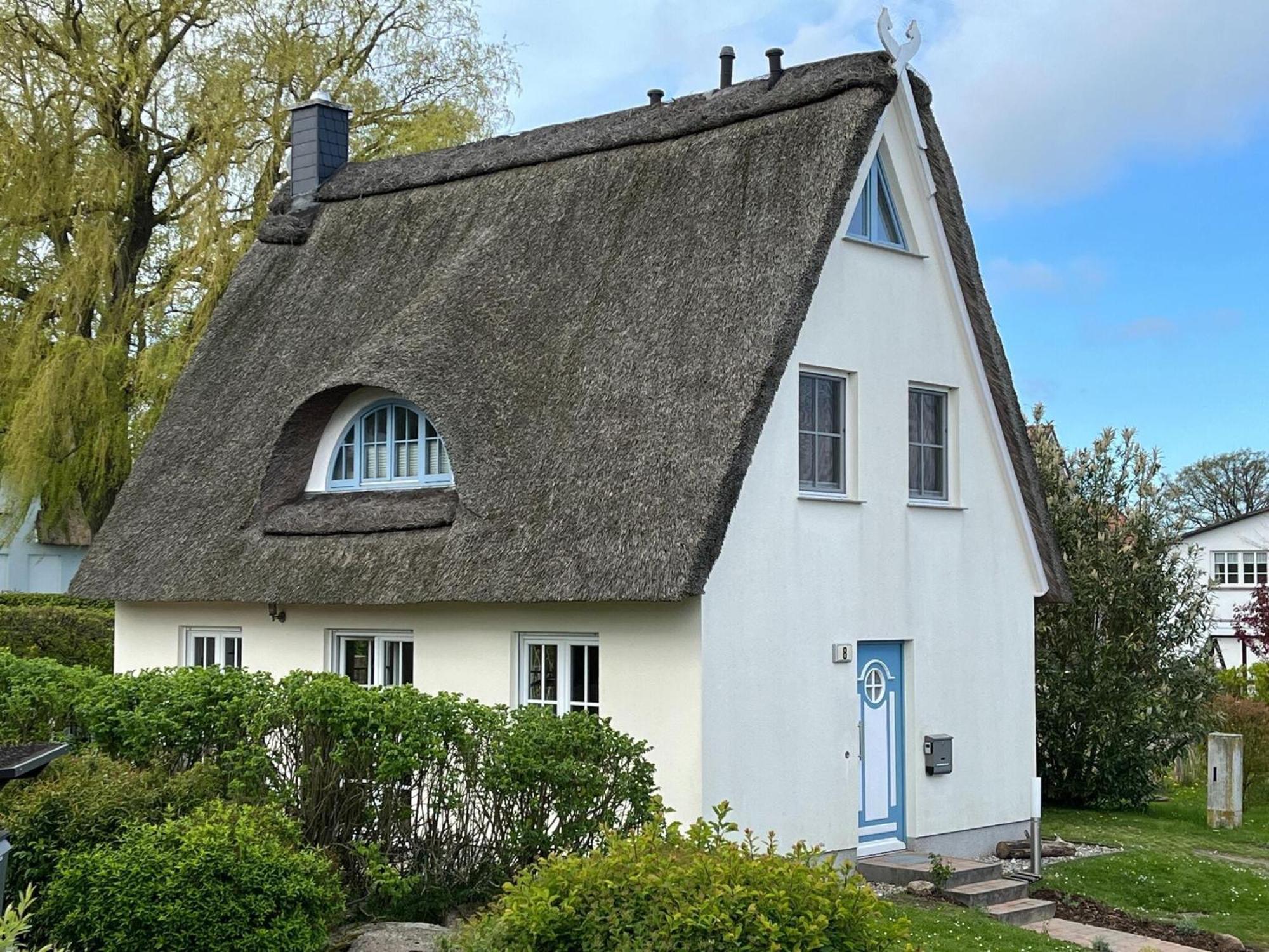 Reetdachhaus Mit Eigenem Strandkorb In Wohlenberg An Der Ostsee Buitenkant foto